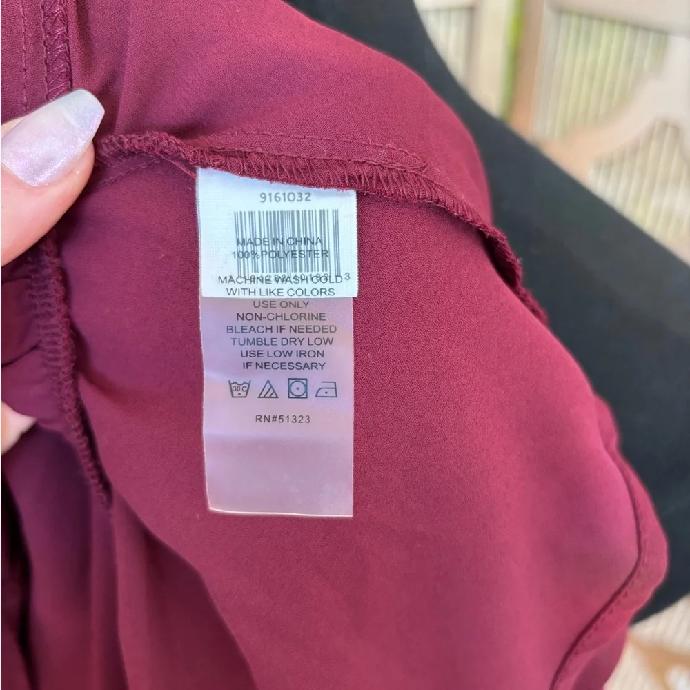 NWOT | Vince Camuto Blouse Bell Sleeves | Large | Burgundy - Picture 6 of 7